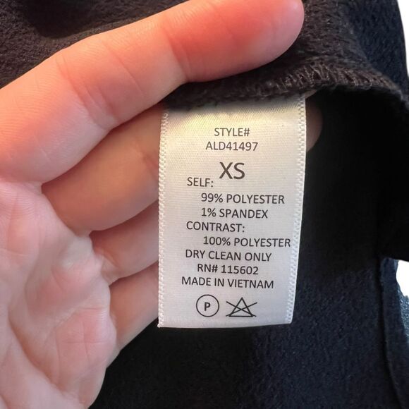 Astr‎ the label navy short sleeve dress with black trims - Picture 4 of 8